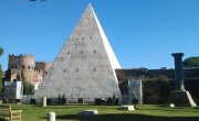 La Piramide Cestia