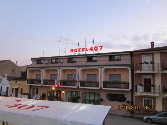 Hotel 407...