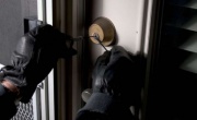 La nuova tecnica dei ladri è impressionante: porte blindate aperte in 1 minuto