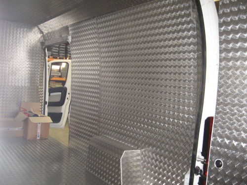 Un allestimento speciale Store Van per un Fiat Ducato.