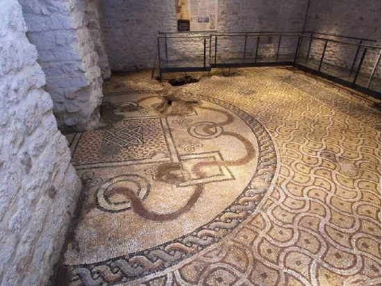 Tour archeologico di Bari / I tesori della città vecchia