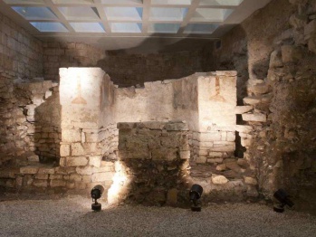 Visita Palazzo Simi / Scopri gli scavi e la chiesetta bizantina