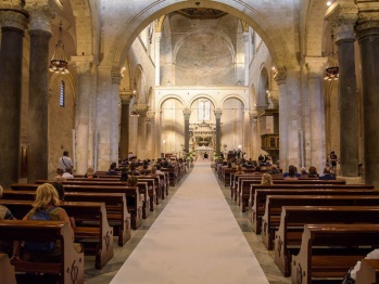 Visita la Basilica di San Nicola / Un viaggio tra arte, storia e devozione