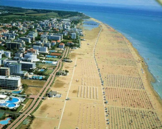 Hotel 50 camere con vista spiaggia Bibione (VE)